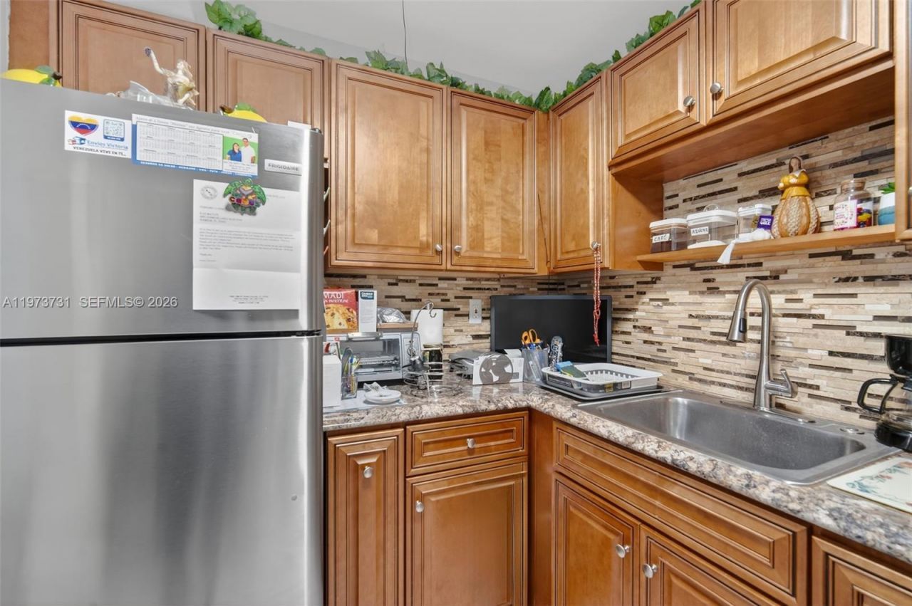 8851 Sunrise Lakes Blvd , Unit 116, Sunrise, FL 33322 Photo