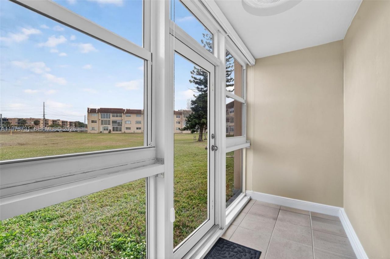 8851 Sunrise Lakes Blvd , Unit 116, Sunrise, FL 33322 Photo