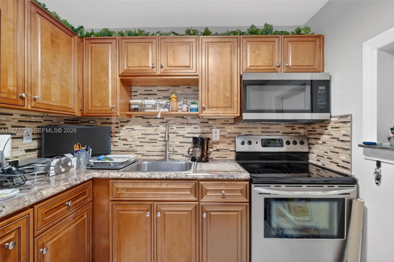 8851 Sunrise Lakes Blvd , Unit 116, Sunrise, FL 33322 Photo