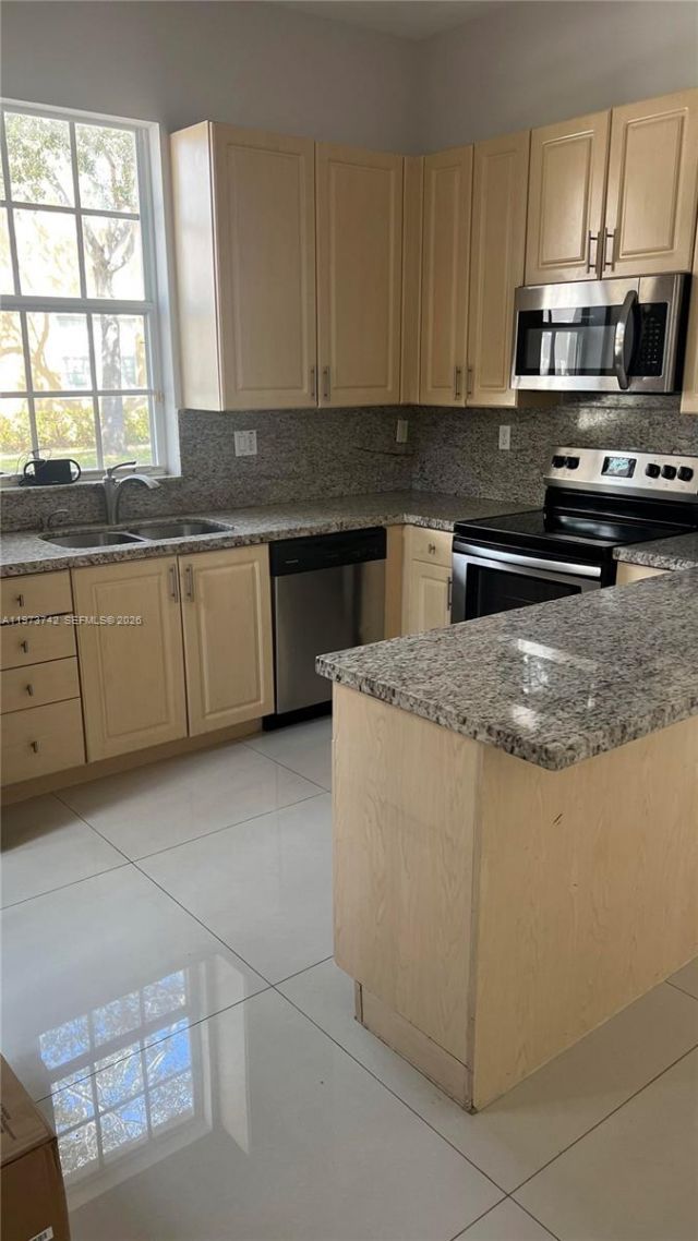 604 SW 147th Ave , Unit 1-37, Pembroke Pines, FL 33027 Photo