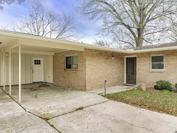 8320 Rainbow Dr, Baton Rouge, LA 70809