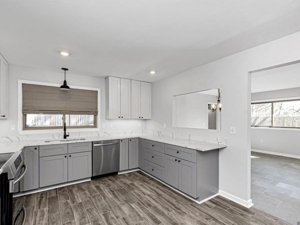 8320 Rainbow Dr, Baton Rouge, LA 70809