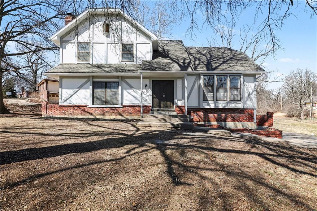 1516 E 99th Street, Kansas City, MO 64131 Main Photo