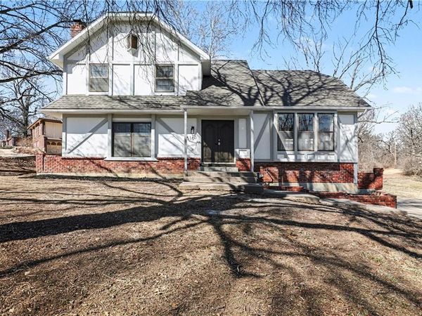 1516 E 99th Street, Kansas City, MO 64131
