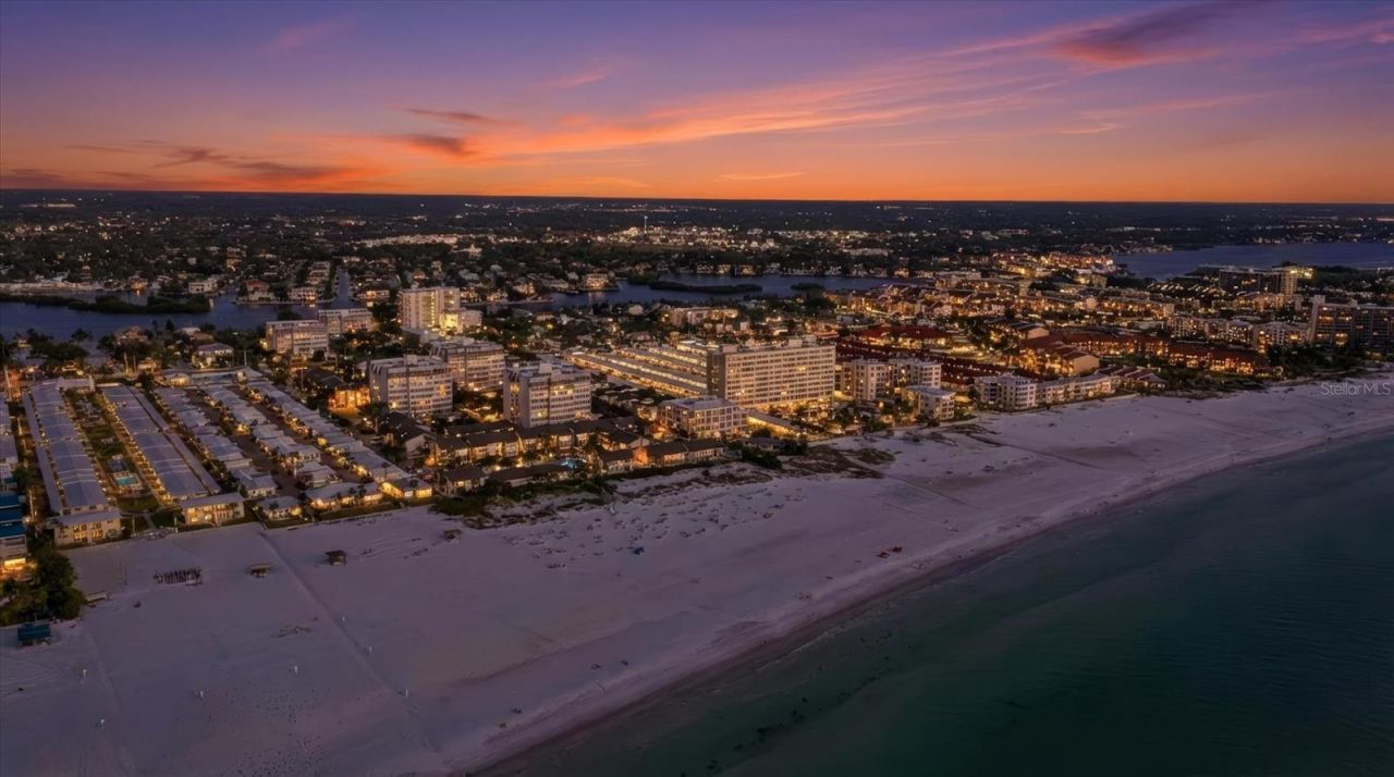 1200 E Peppertree Lane, Unit 307, Sarasota, FL 34242 Photo