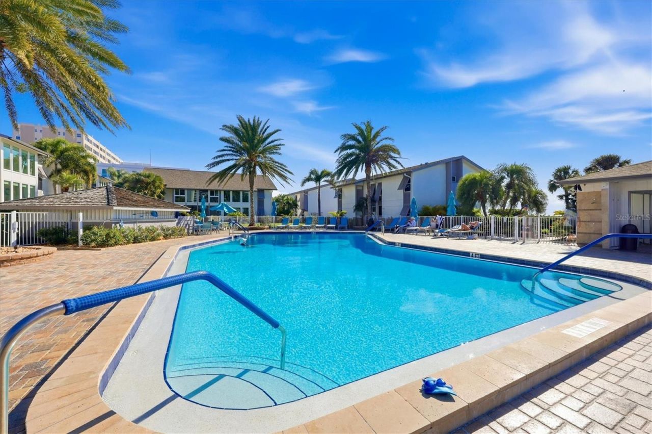 1200 E Peppertree Lane, Unit 307, Sarasota, FL 34242 Photo