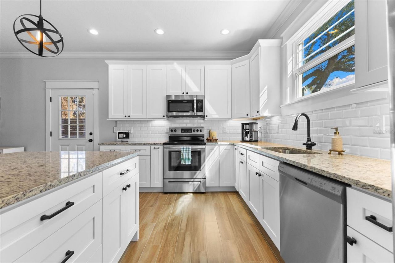 1506 E Knollwood Street, Tampa, FL 33610 Photo