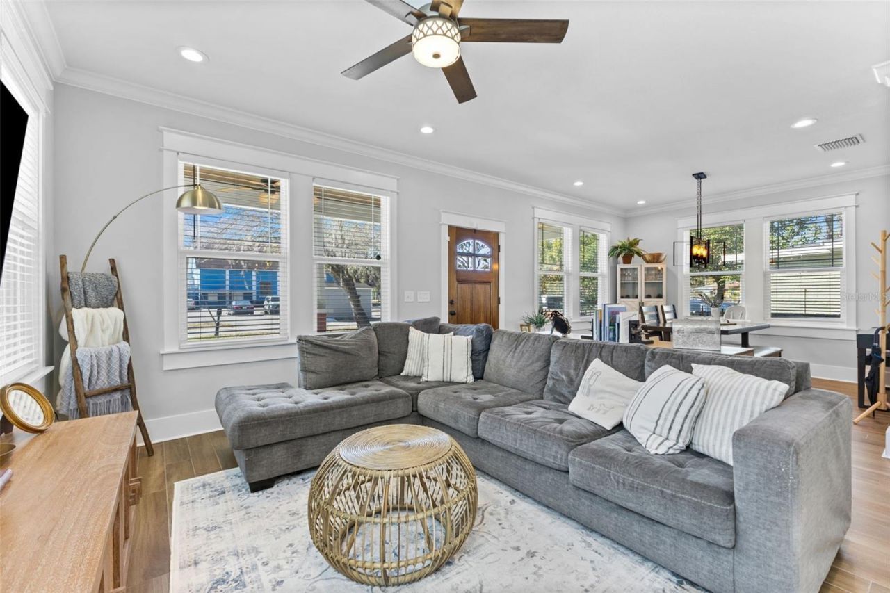 1506 E Knollwood Street, Tampa, FL 33610 Photo