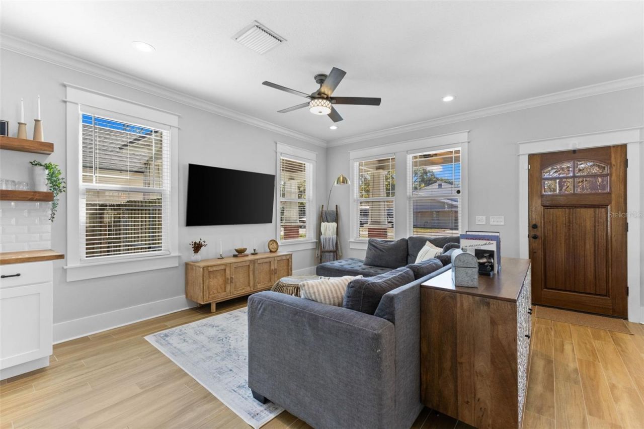 1506 E Knollwood Street, Tampa, FL 33610 Photo