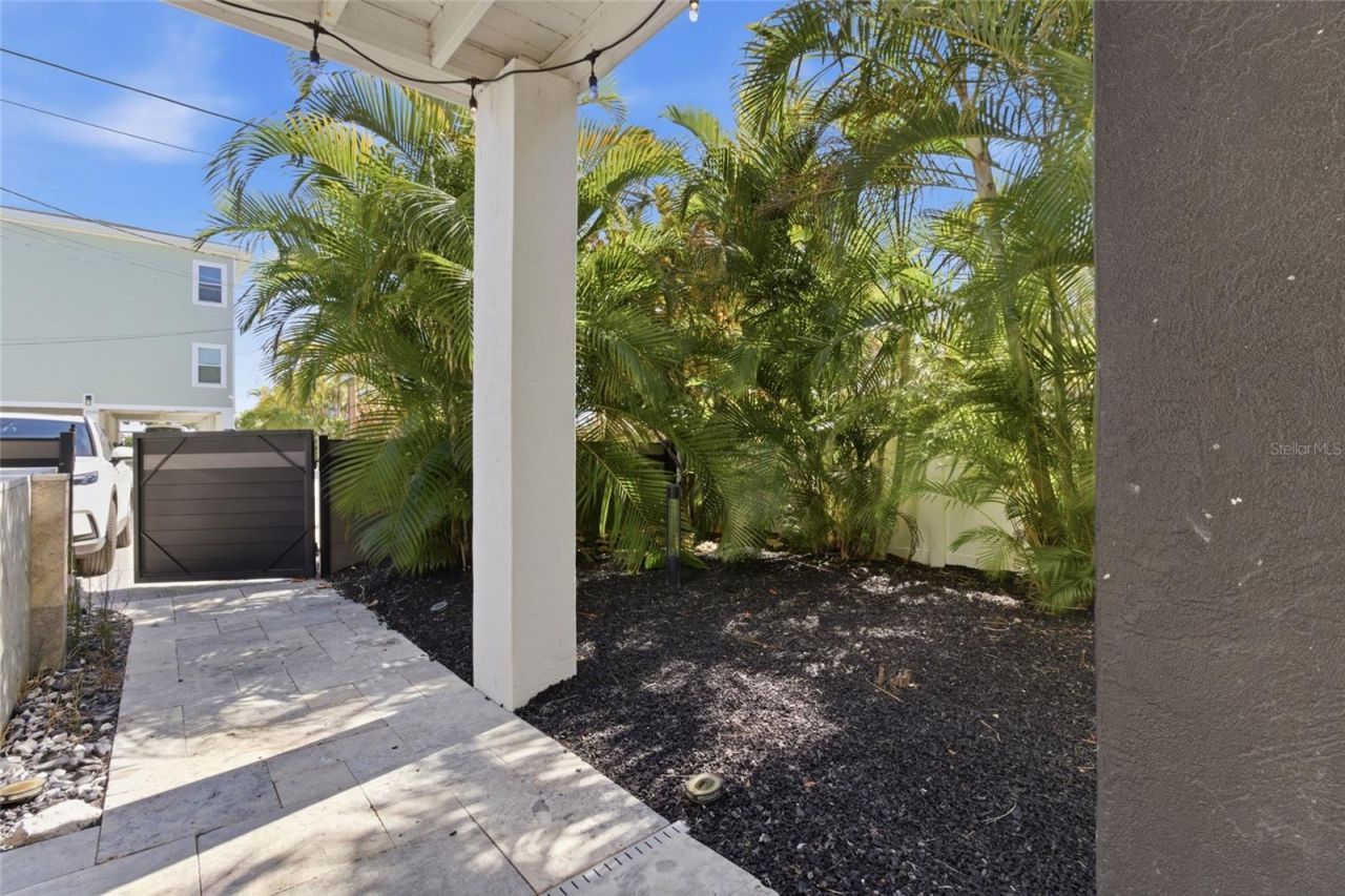 2502 Avenue B, Bradenton Beach, FL 34217 Photo