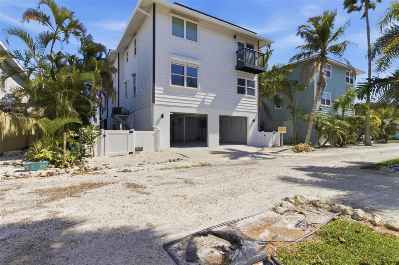 2502 Avenue B, Bradenton Beach, FL 34217 Photo