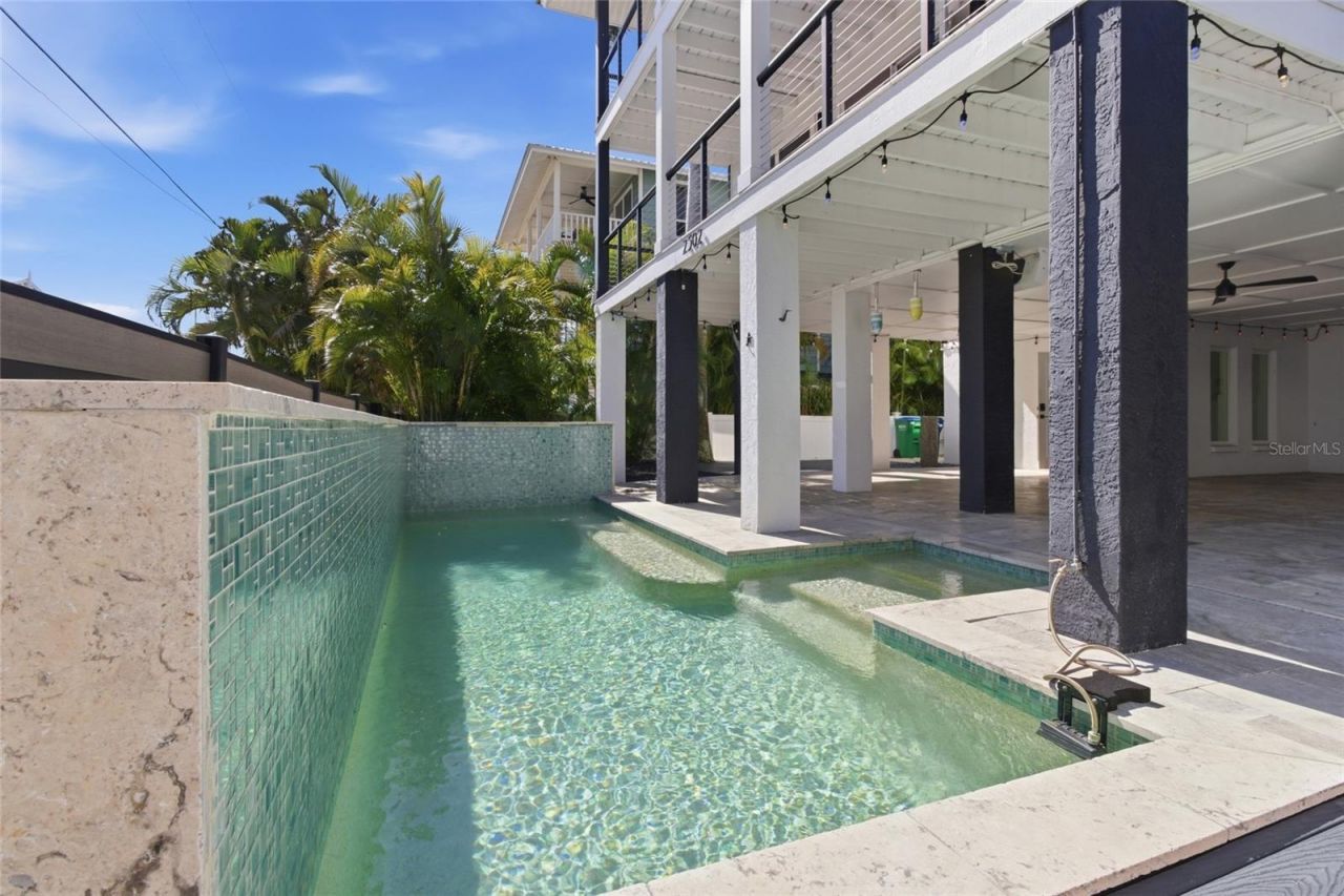 2502 Avenue B, Bradenton Beach, FL 34217 Photo