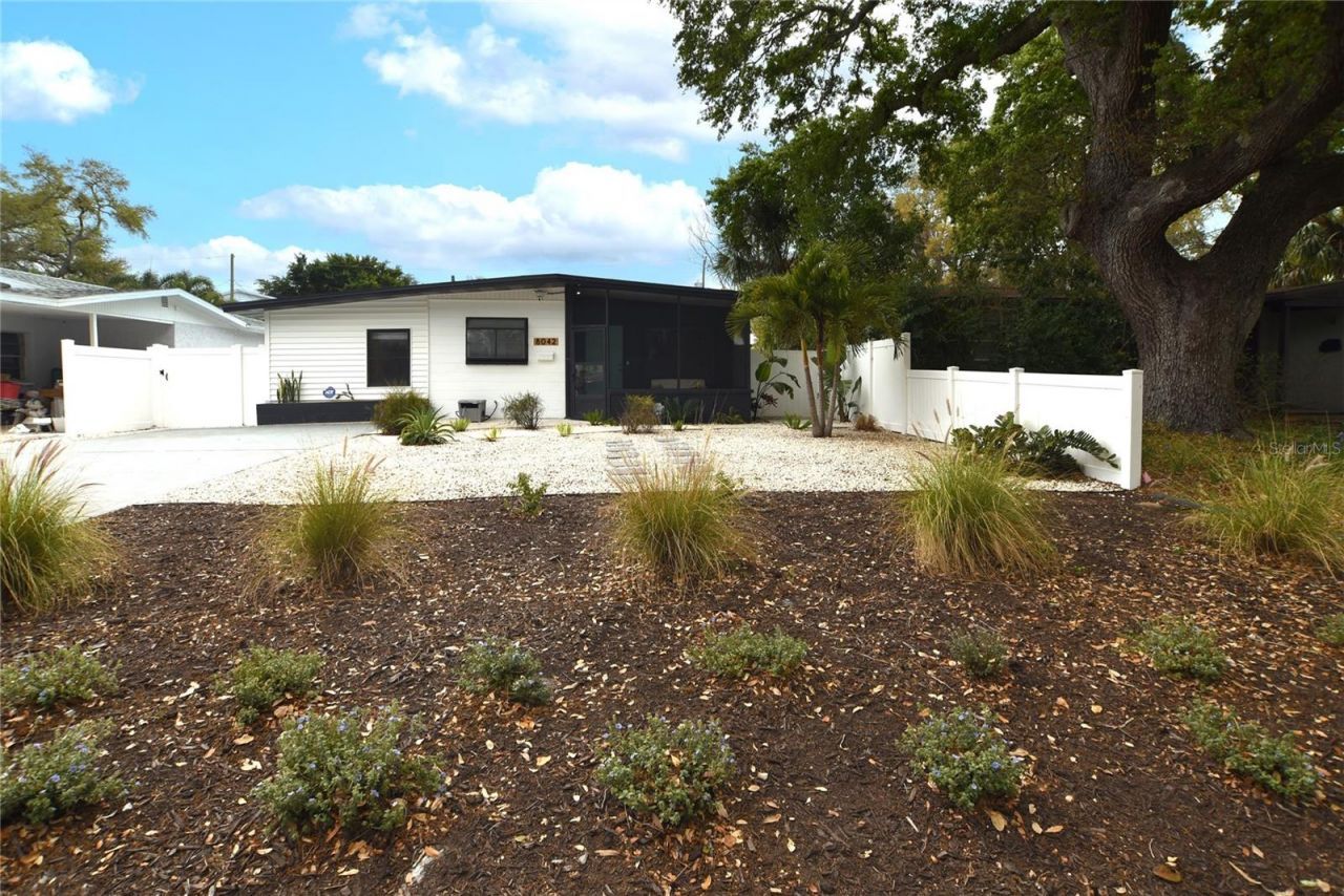 8042 36th Avenue N, Saint Petersburg, FL 33710 Photo