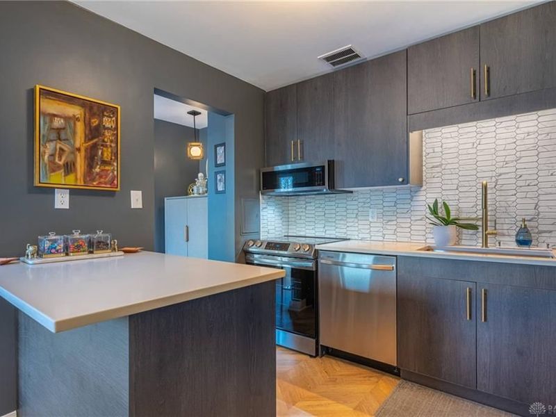 2230 S Patterson Boulevard, Unit 53, Dayton, OH 45409 Photo 9