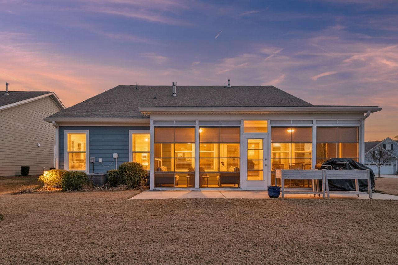 2077 Barn Swallow Road Photo 11