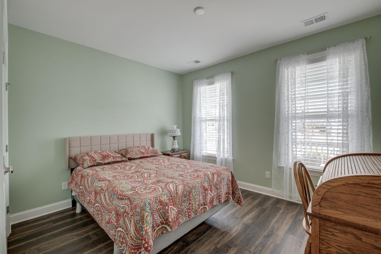 2077 Barn Swallow Road Photo 22