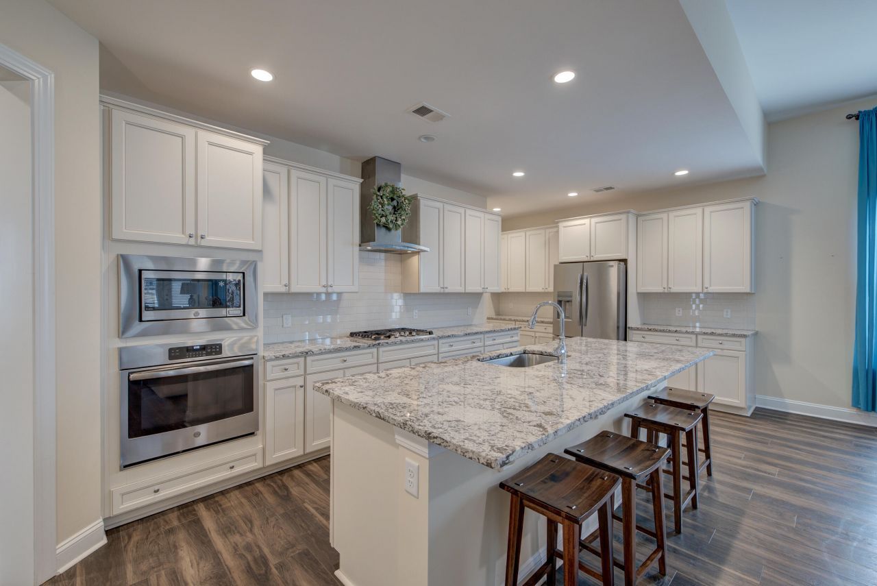 2077 Barn Swallow Road Photo 4