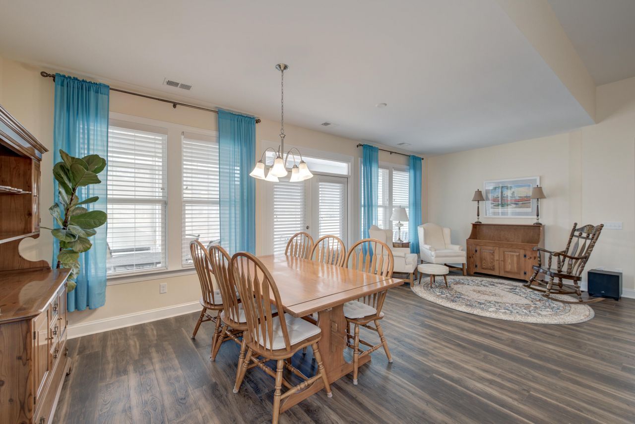 2077 Barn Swallow Road Photo 5