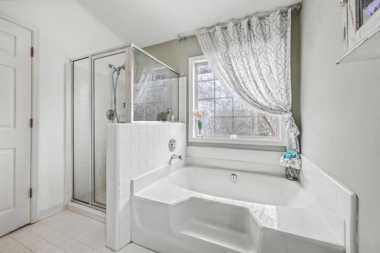 1590 Wabeek Way Photo 33