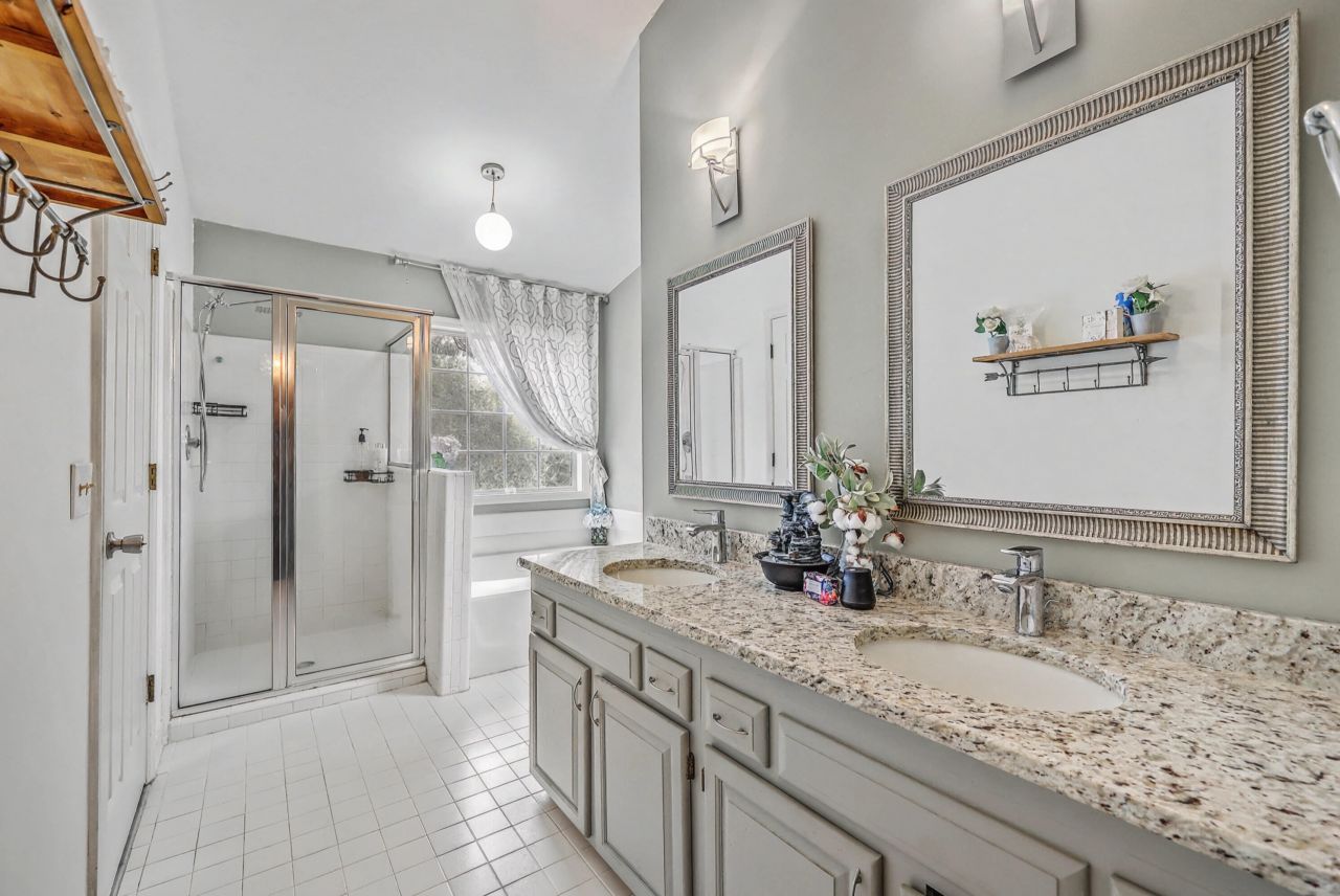 1590 Wabeek Way Photo 36