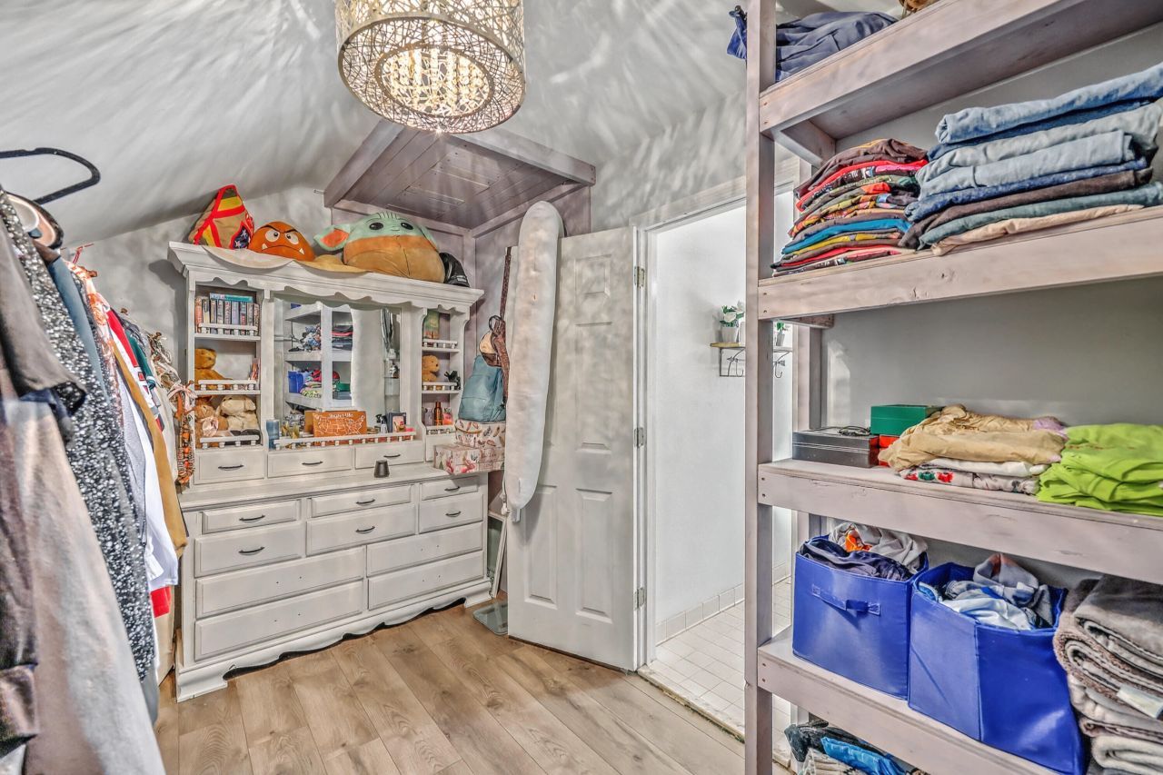 1590 Wabeek Way Photo 37