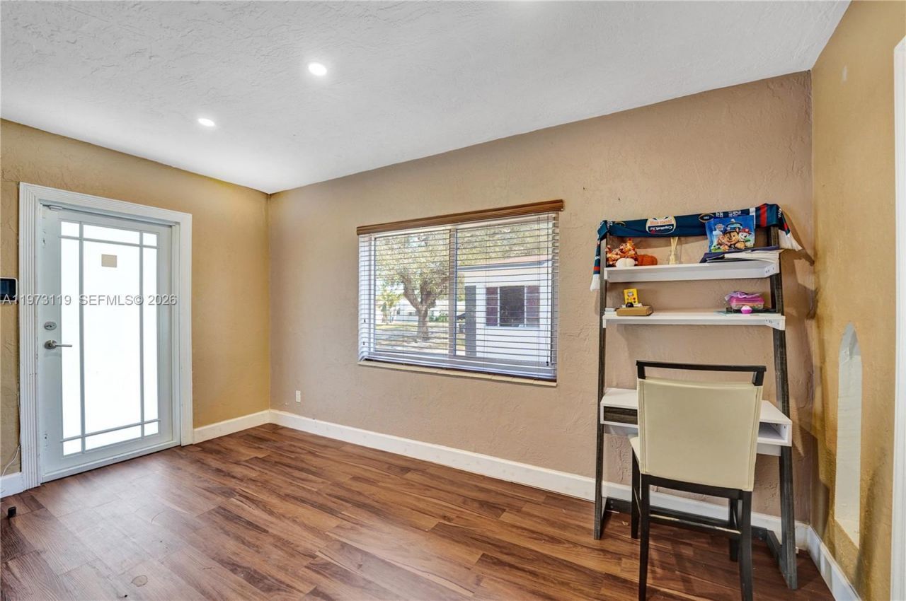 2462 Washington St, Hollywood, FL 33020 Photo