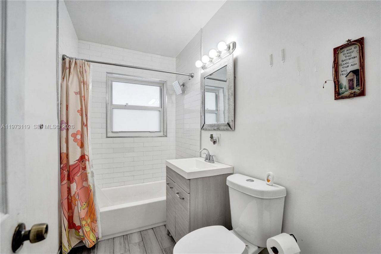 2462 Washington St, Hollywood, FL 33020 Photo