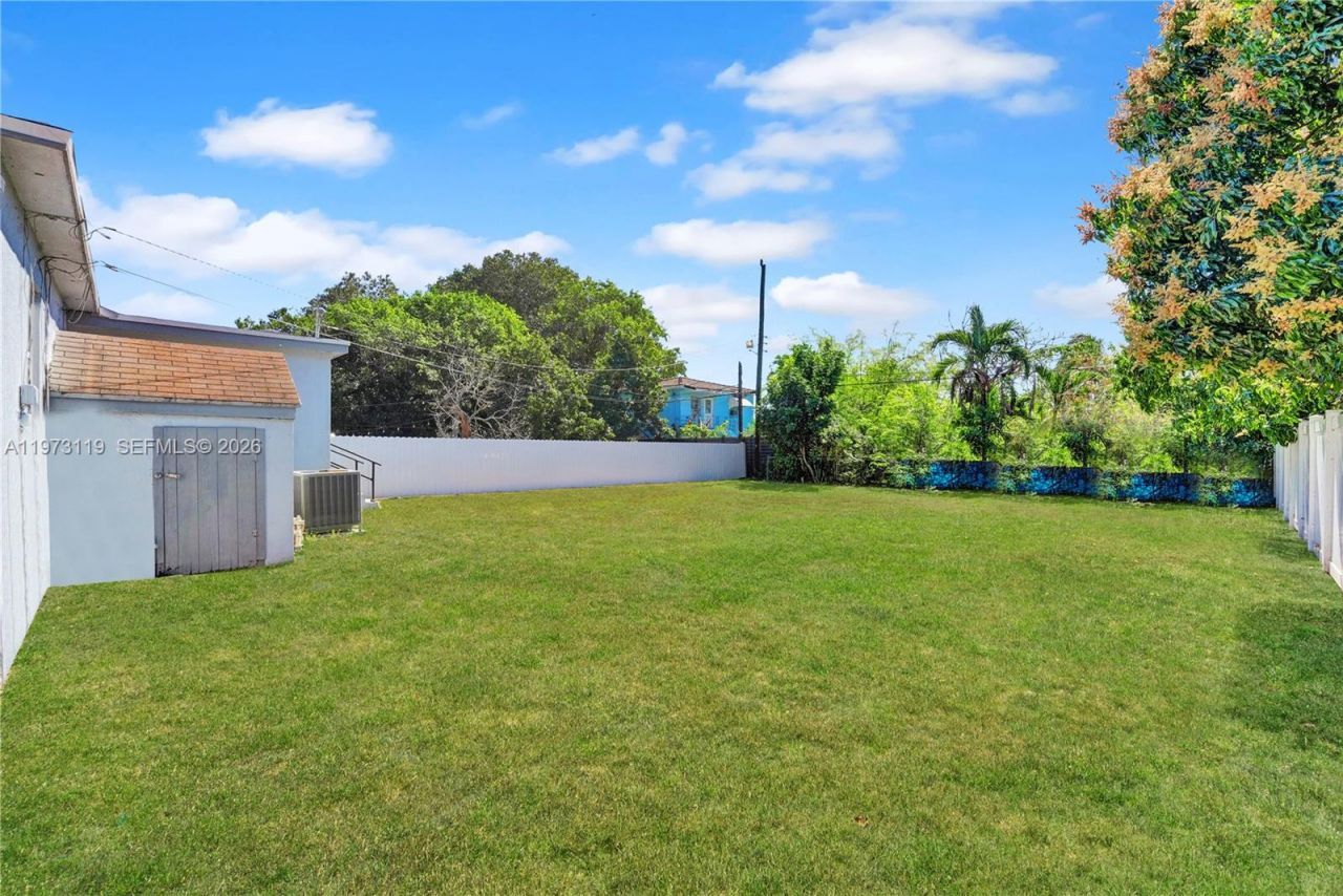 2462 Washington St, Hollywood, FL 33020 Photo