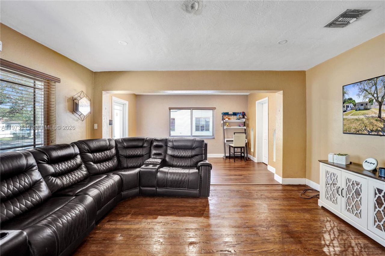 2462 Washington St, Hollywood, FL 33020 Photo