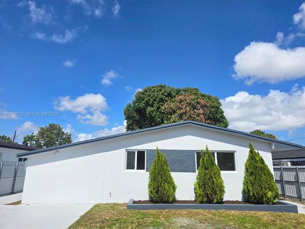 571 E 54th St, Hialeah, FL 33013