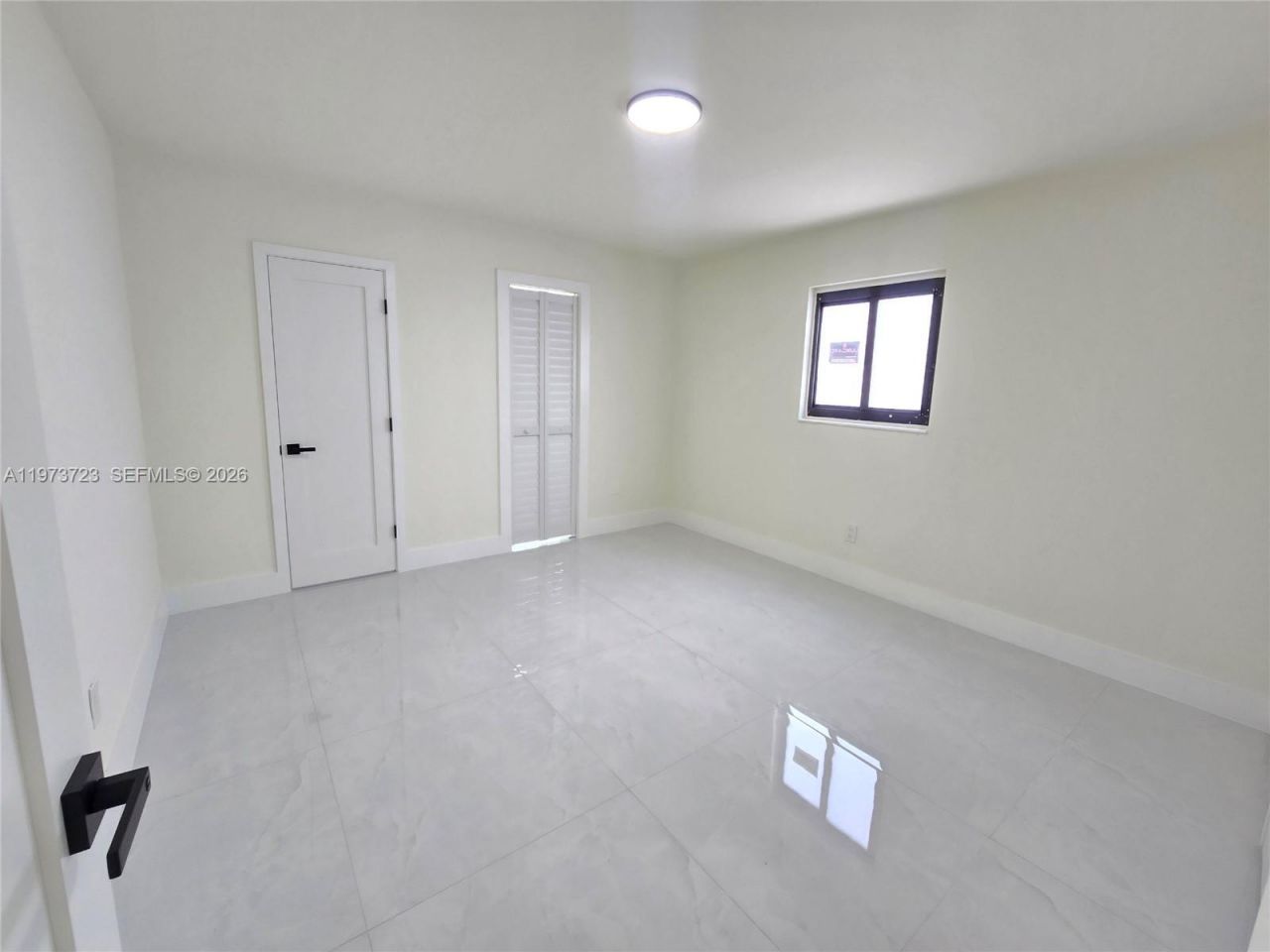 571 E 54th St, Hialeah, FL 33013 Photo