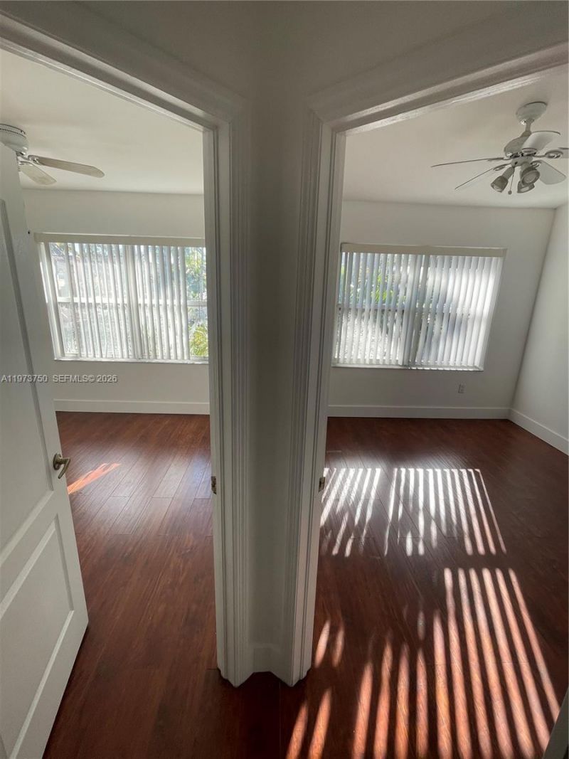 703 NE 195th St , Unit 703, Miami, FL 33179 Photo