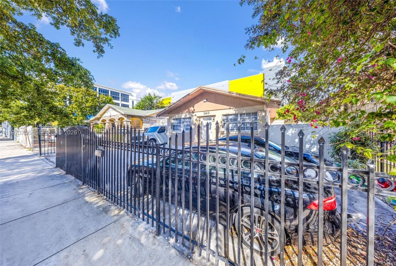 1143 NW 6th St , Miami, FL 33136 Photo