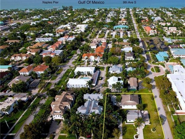 560 9th AVE S, NAPLES, FL 34102