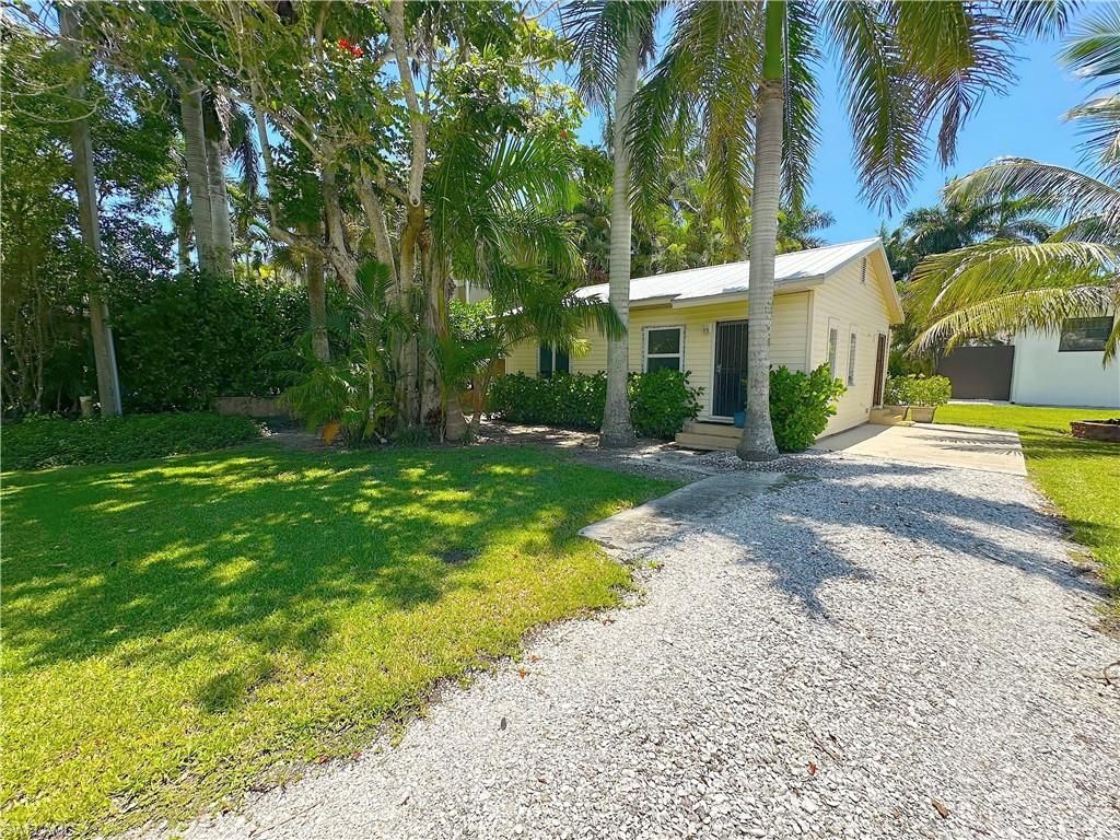 560 9th Ave S, Naples, FL 34102 Photo