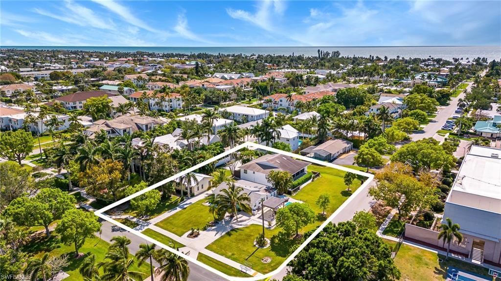 560 9th Ave S, Naples, FL 34102 Photo