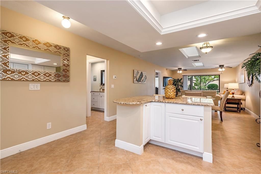 560 9th Ave S, Naples, FL 34102 Photo
