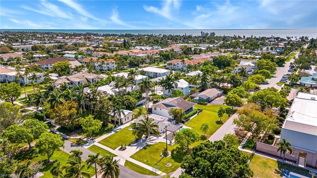 560 9th Ave S, Naples, FL 34102 Photo