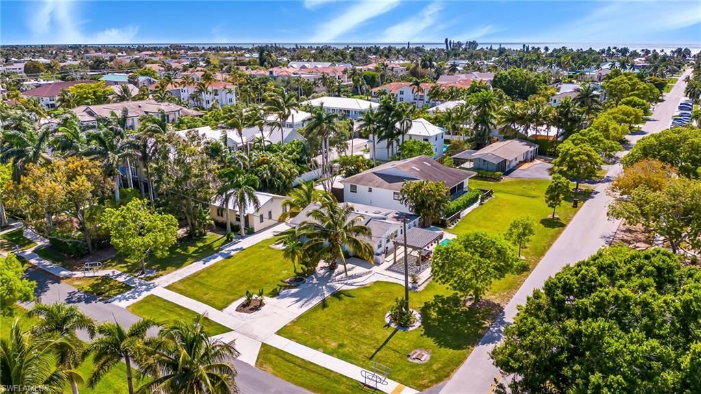 560 9th Ave S, Naples, FL 34102 Photo