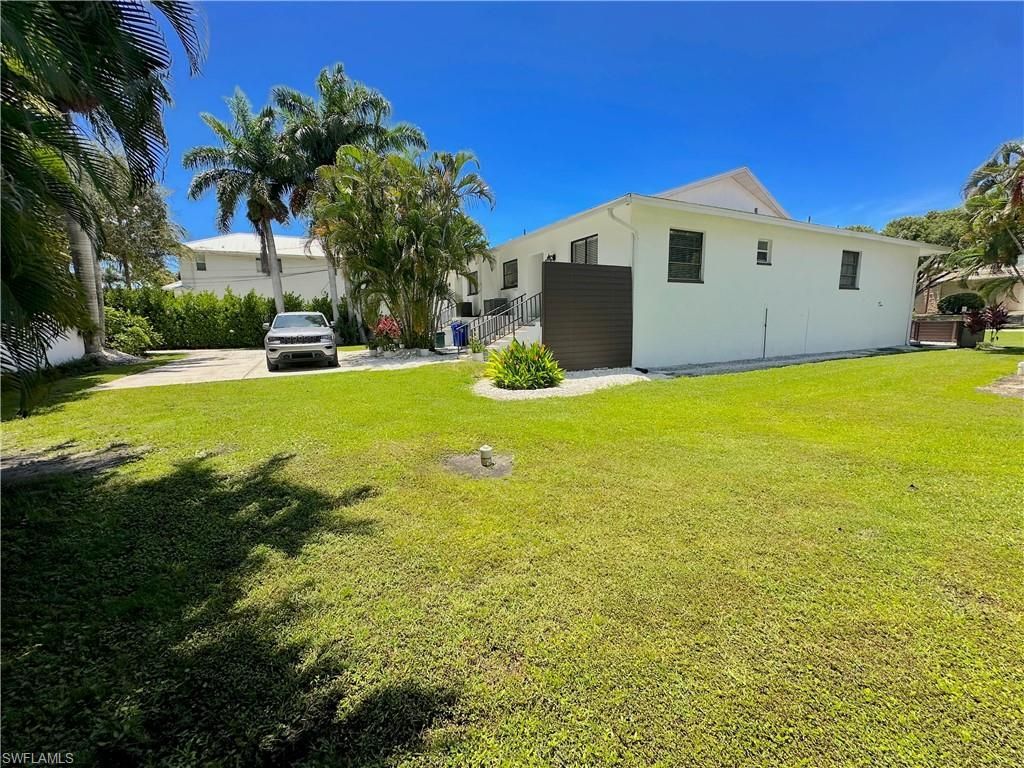 560 9th Ave S, Naples, FL 34102 Photo