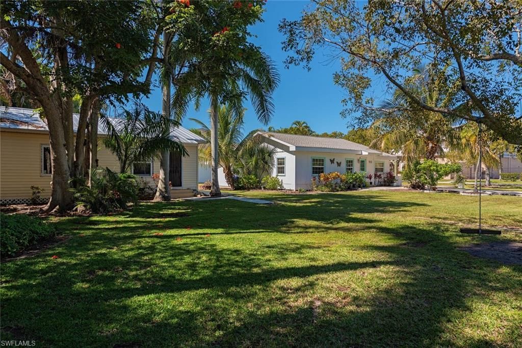 560 9th Ave S, Naples, FL 34102 Photo
