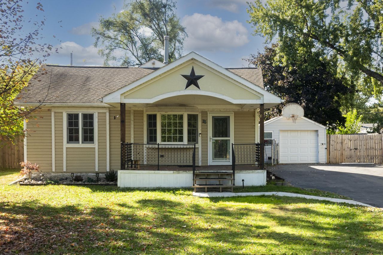 85 Doremus Avenue, Waterford, MI 48328 Main Photo