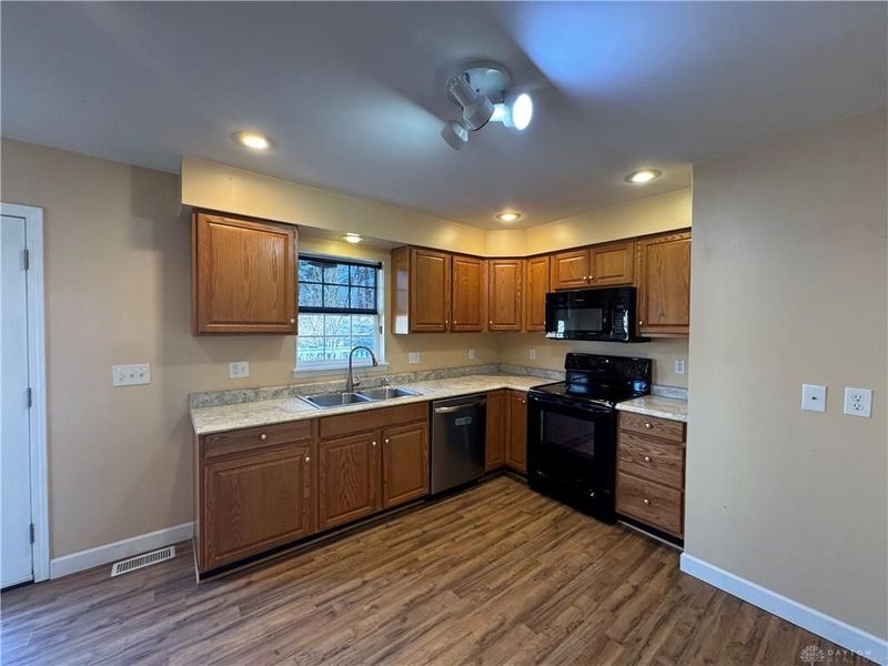 4678 Bigger Road, Dayton, OH 45440 Photo 6