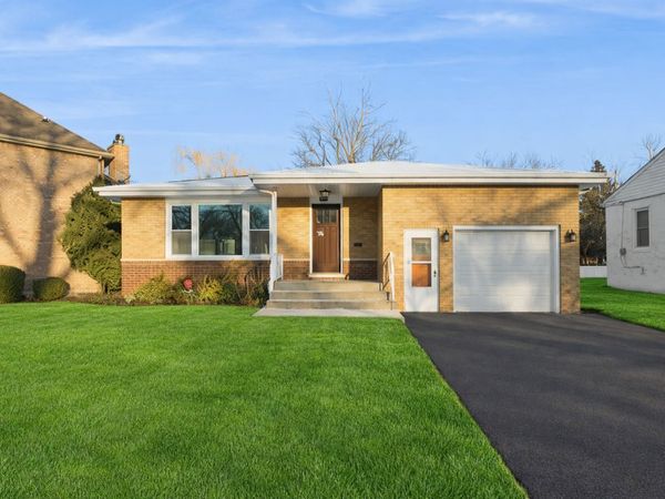 645 Justina Street, Hinsdale, IL 60521