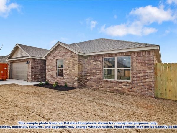 1029 Marquis Avenue , Lowell, AR 72745