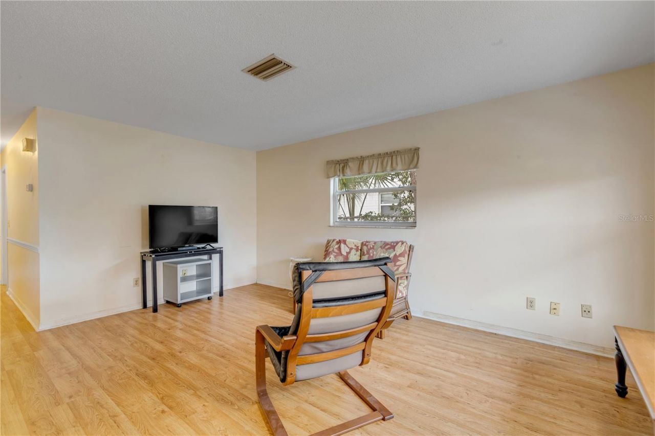 622 Goodwin Avenue, New Smyrna Beach, FL 32169 Photo