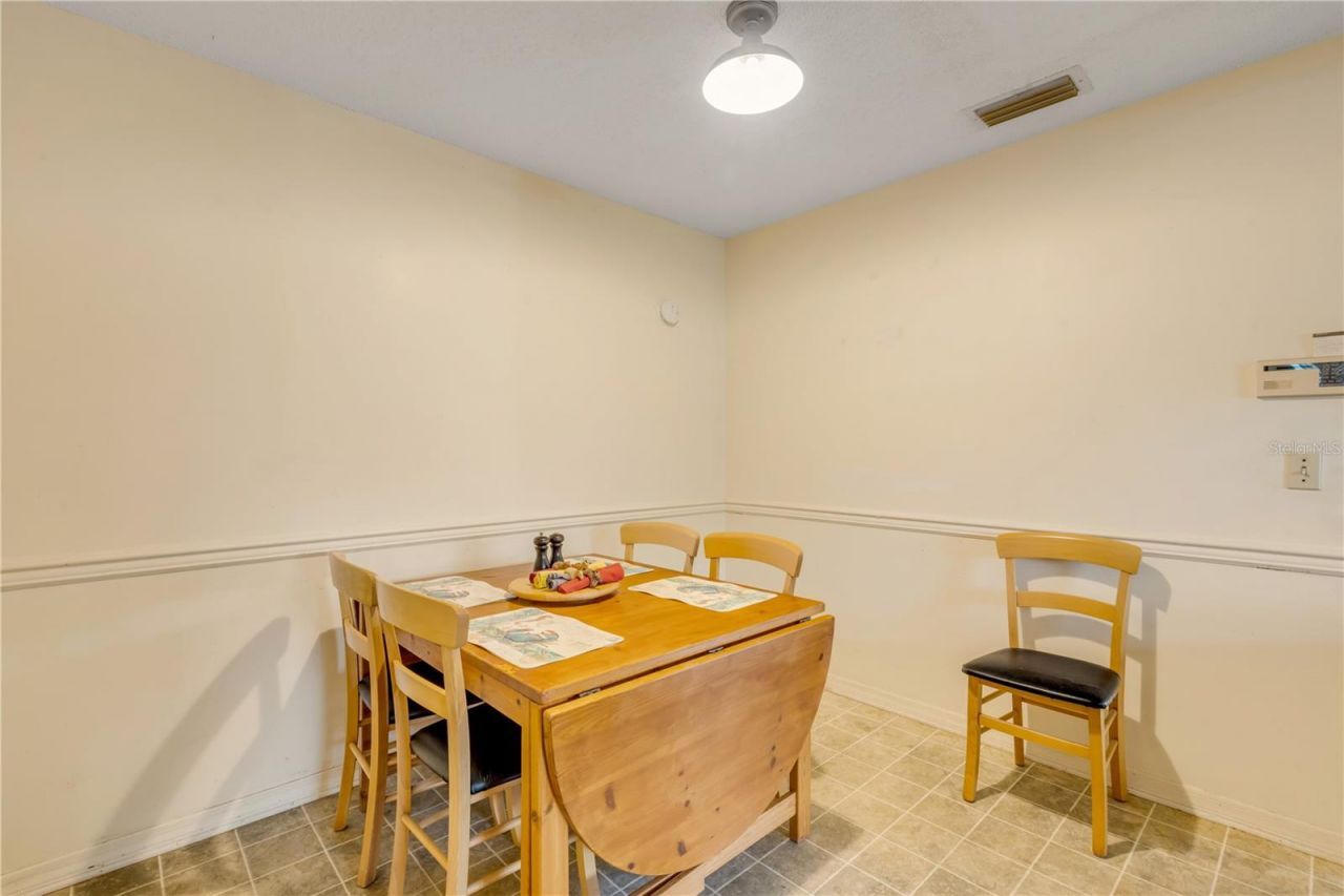 622 Goodwin Avenue, New Smyrna Beach, FL 32169 Photo