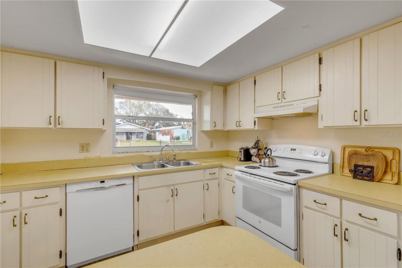 622 Goodwin Avenue, New Smyrna Beach, FL 32169 Photo