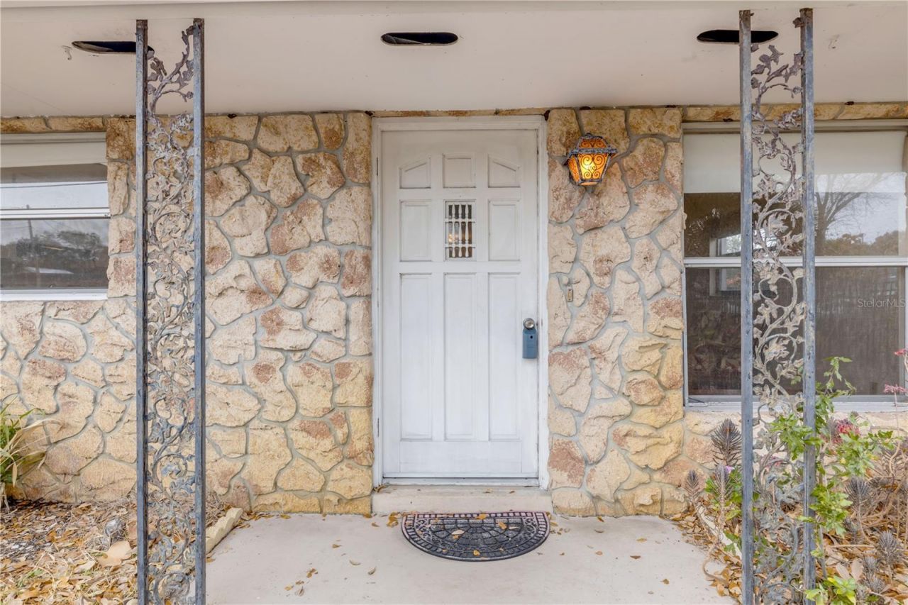 622 Goodwin Avenue, New Smyrna Beach, FL 32169 Photo