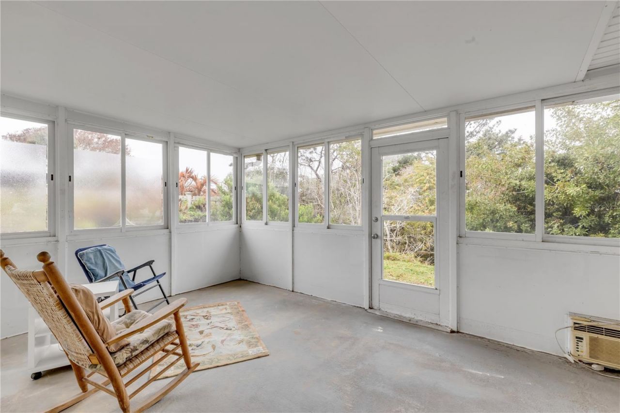 622 Goodwin Avenue, New Smyrna Beach, FL 32169 Photo